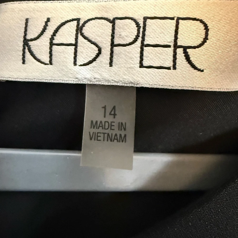 Kasper Elegant Black Midi Dress - Picture 2 of 5